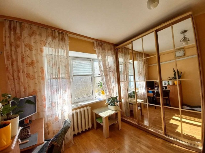 Продаж Квартира з ремонтом Цегла Середній поверх - фото 1