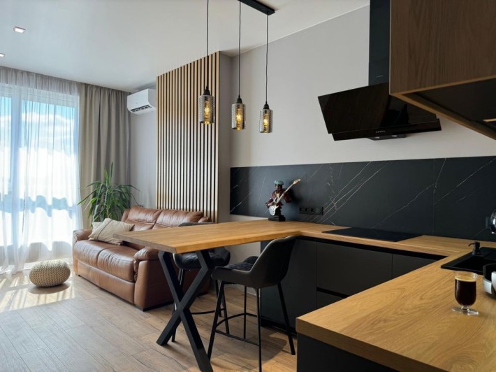 Продам новую квартиру с ремонтом - фото 1