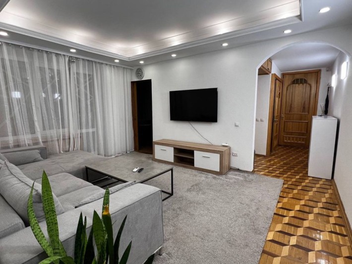 4-кімнатна в центрі з панорамним  видом — ексклюзив! - фото 1