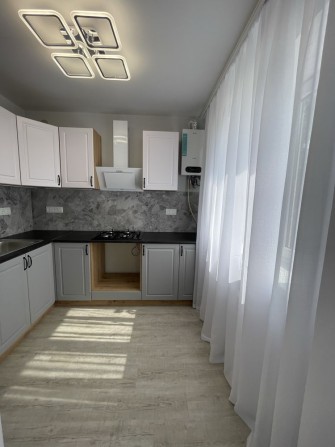 Продам 3 кімнатну квартиру (Шкільний) - фото 1