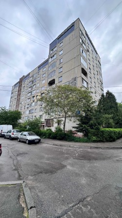 Продаж. Простора 4-кімнатна квартира на Сихові – вул. Чукаріна - фото 1