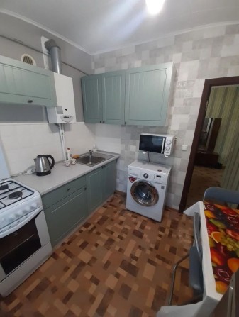 Продам 2х ком. кв-ру в центре, ул. Мира 5/5 - фото 1