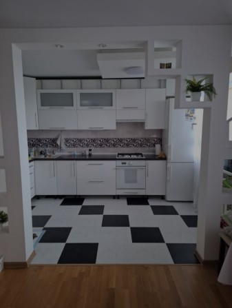 Продам квартиру 82 кВ.м з ремонтом - фото 1