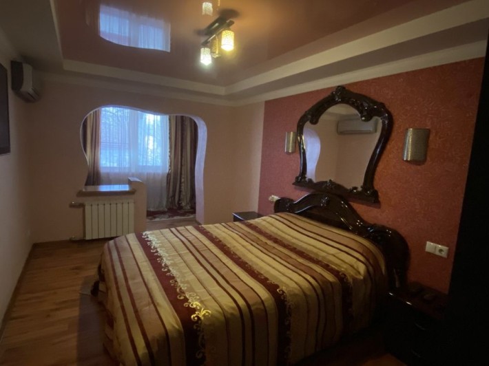 Продаж трикімнатної квартири Шевченківський район - фото 1