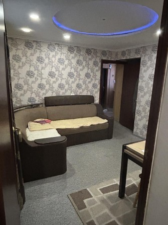 Продам 4 кімнатну  квартиру на Петровського з меблями - фото 1