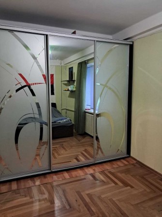 Продам 2-кімн. квартиру на 2/5 поверсі   вул.Перемоги,р-н.козак-палац. - фото 1