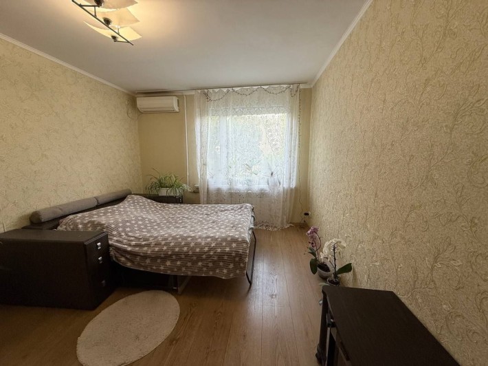 Продам однокомнатную квартиру на Таирова, 5 этаж, ремонт, кондиционер - фото 1