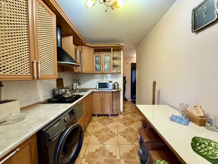 Продается двухкомнатная квартира на ЮТЗ.3/5,раздел. - фото 1
