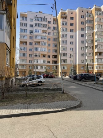 Терміновий продаж 2 кім квартири в зданій новобудові - фото 1
