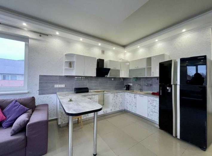 Продам 3-кімнатну квартиру біля моря — вул. Балтська - фото 1