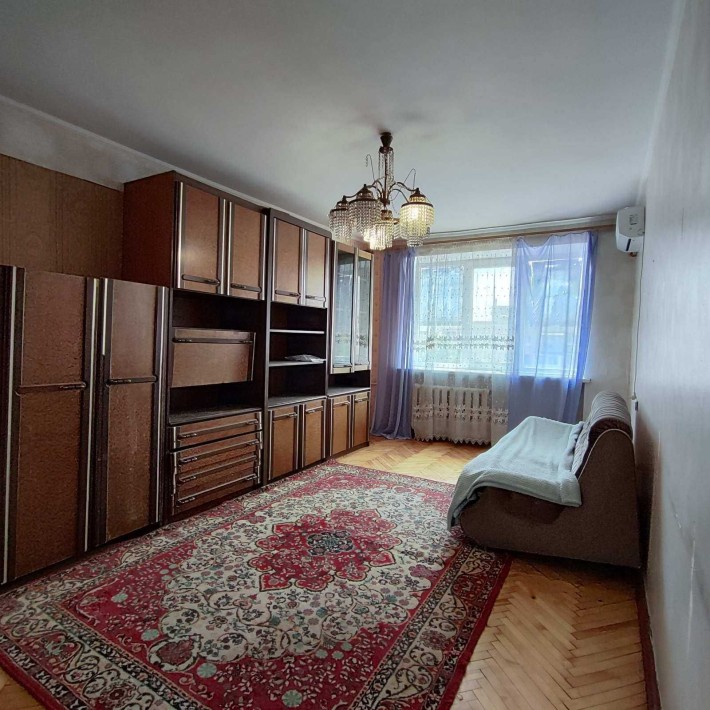 3-кімнатна квартира на Інглези/Корольова, 58 м², з меблями та технікою - фото 1