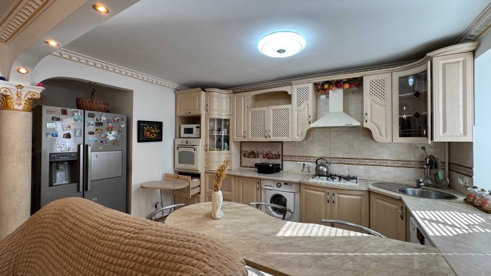 ПРОДАЖ ЄВРОТРІЙКИ з характером — затишна, сучасна, автономна - фото 1