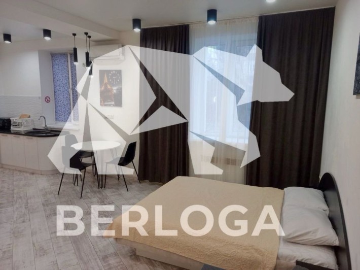 Продаж просторої студії з ремонтом - фото 1