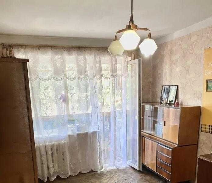 ТРЦ Украина продам 2х - фото 1