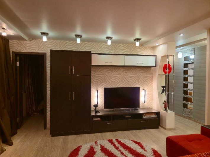 Продам трехкомнатную на Клочковской - фото 1