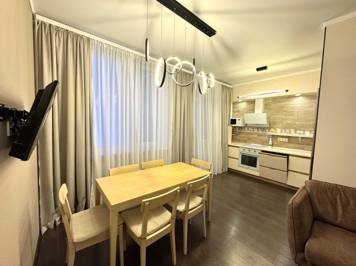Лучшая цена! 2комн квартира в ЖК Альтаир с ремонтом и мебелью 1150$/м - фото 1