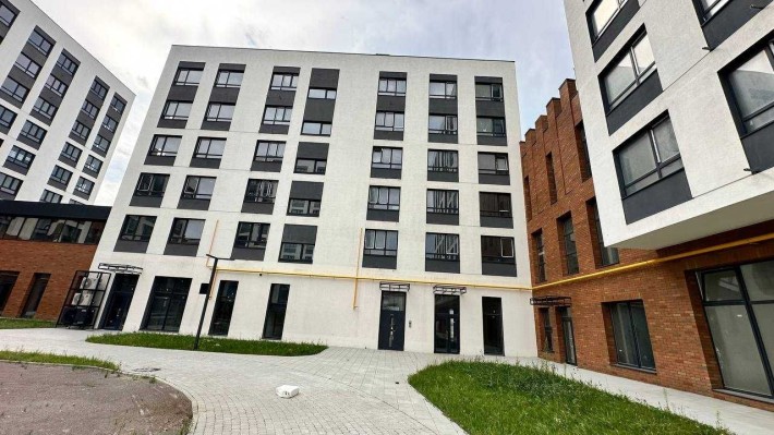 ТЕРМІНОВО! Продаж 2-к. кв. 72 м Навроцького-Зелена/Ремонт робити+ - фото 1