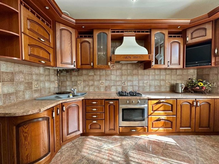 Продаж 3 кім квартири по вул.Мечникова(парковка, підвал) - фото 1