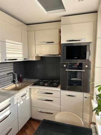Сертефикат! Продам 2 к.кв. с ремонтом рядом с метро Студенческая - фото 1