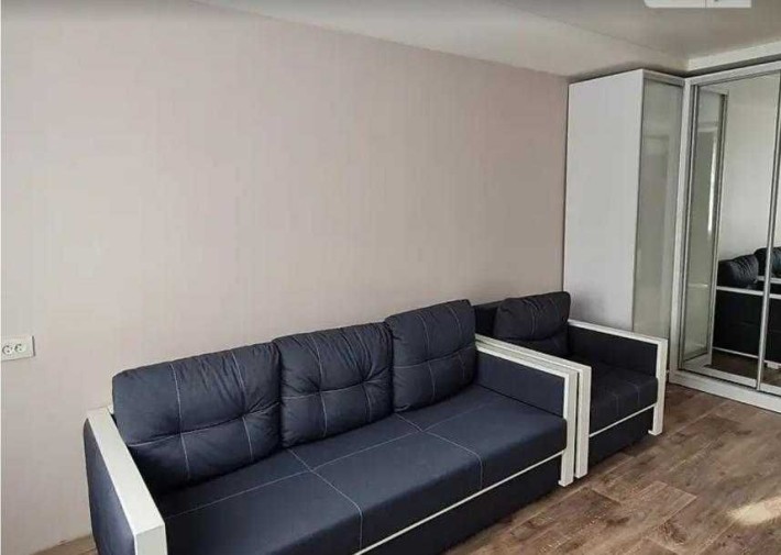 Продается 1-комнатная квартира, 531 м/к - фото 1