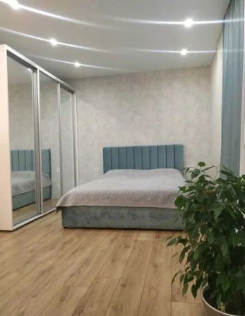 Продам 1 комнатную квартиру с евроремонтом - фото 1