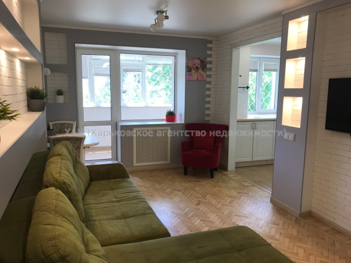 Продам 3к П.Поле дизайнерський ремонт 53тис. з послугами АН М52 - фото 1