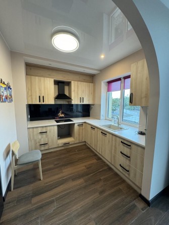 Продам 2-к квартиру с ремонтом и террасой в новом доме (2-361-241) - фото 1
