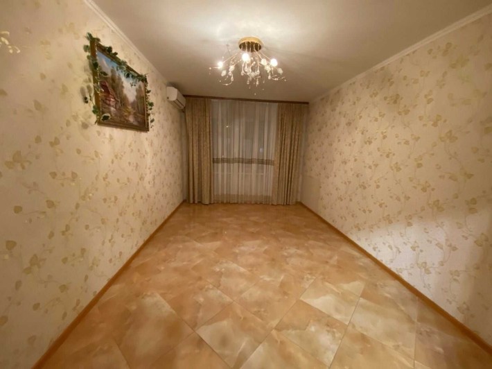 Продам 3-кімнатну квартиру на вул. Висоцького ! - фото 1