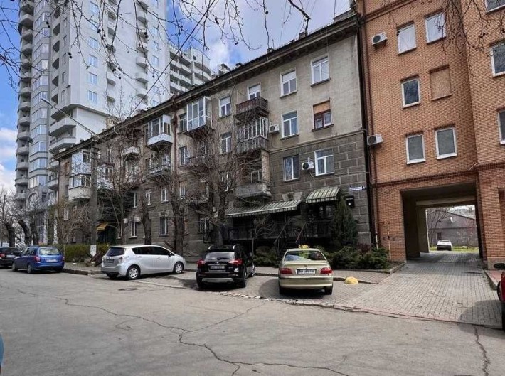 Продам 3-кімнатну квартиру в Центрі вул Маріупольська-4-А - фото 1