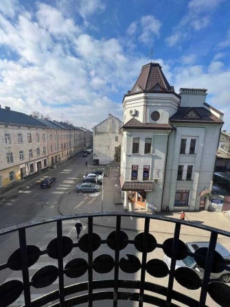 3-кімнатна квартира з євроремонтом у центрі Львова, 84 м² - фото 1