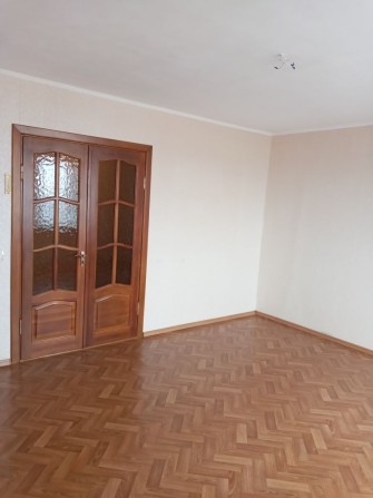 Продаю 2 кiмнатну квартиру з капитальним ремонтом - фото 1