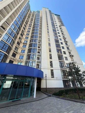 Продам 2 ком квартира свободной планировки с видом на море - фото 1