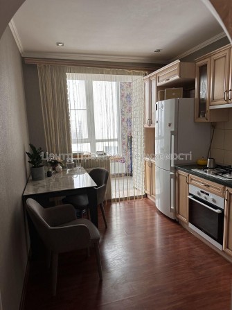 Продам 2-к квартиру з ремонтом в новобудові, пр. Тракторобудівників - фото 1
