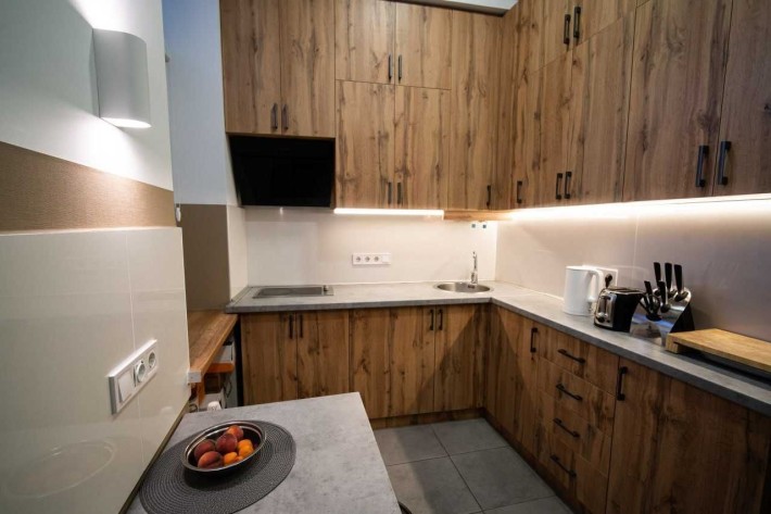 Продаж 1 кімнатної квартири з ремонтом по вулиці Куліша (центр) - фото 1