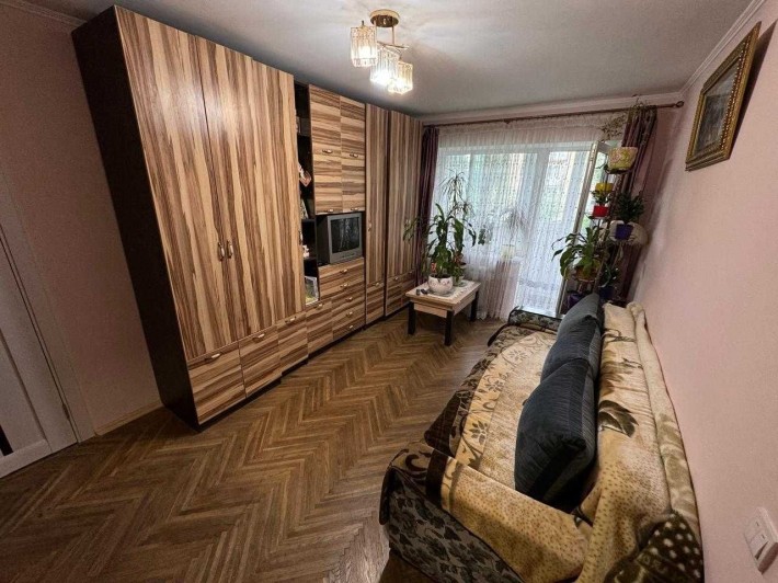 Продаж 2-х кім. квартири по вул. Пасічна (цегла).2 поверх - фото 1