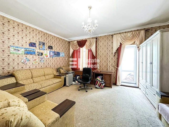 Продам 3 кімн. квартиру на вул. Роганська, 89. - фото 1