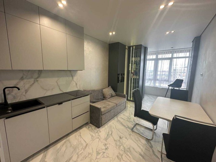Продаж гарної квартири Врубеля новобудова 50м2 - фото 1