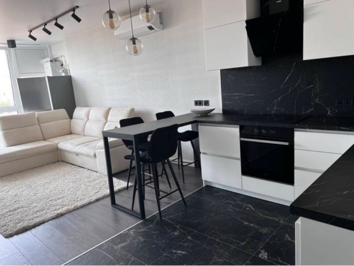 Продам  1 ком. квартиру с ремонтом  ЖК Море 13 ст. Б. Фонтана - фото 1
