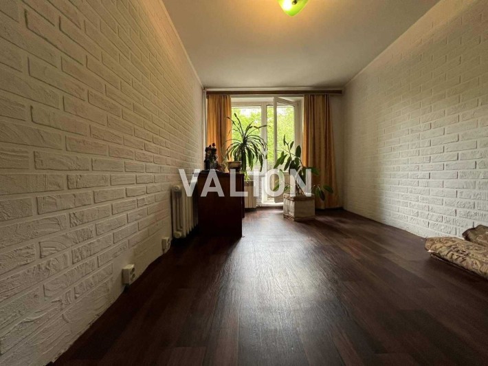 Продаж 3-кімнатної квартири в Святошинському районі. Зодчих 68/2 - фото 1