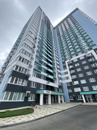 Продам одно-2 комн. квартиру. Новый СДАНЫЙ дом,Варненская ЖК Скай Сити - фото 1