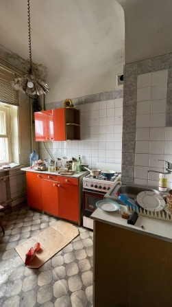 Дёшево продам 2 комн " сталинку" 3/4 на ХТЗ - фото 1