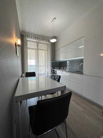 Экс. Продам 2к в бизнес-классе Дом на Набережной» у м. Пл. Конституции - фото 1