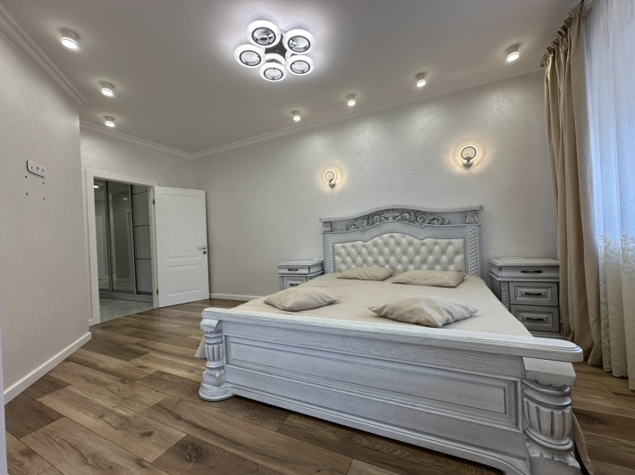 Продаж нової  3-4 кімнатної квартири 92 м2 з меблями,технікою соф.борщ - фото 1