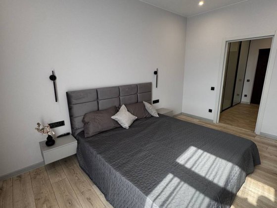 Продам 1 ком 60 Жемчужина Одеса