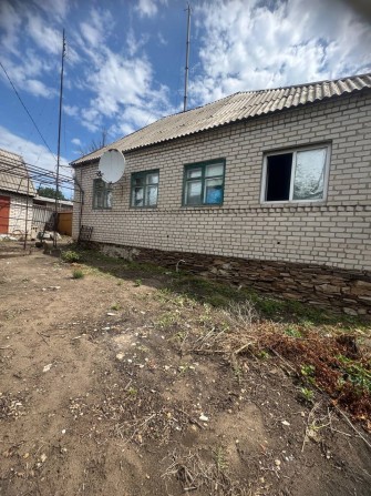 Продам дом в г. Луганск, Каменнобродский район, ул. Серафимовича - фото 1