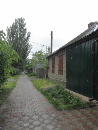 Продам 2/3 будинку з окрем. входом по вул. Г.Усика в р-ні центр. ринку - фото 1