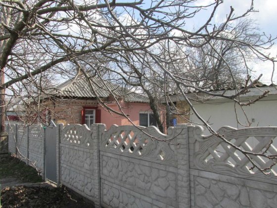 Продам пів будинку з окрем. вход. по вул.М.Заньковецької ,р-нТаксопарк Александрия