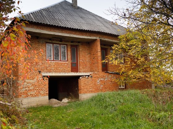 недобудований будинок в м. Берегово Берегово