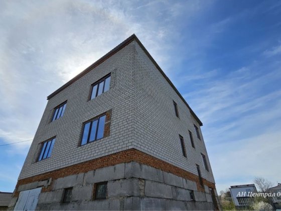 Новобудова 3 поверхи по вул.Трудова Бердичів