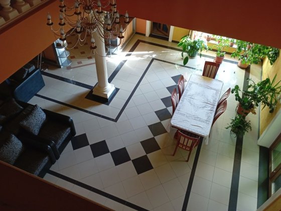 Дім 200 м2 ділянка 12 сотин Берегово Виноградна Берегове